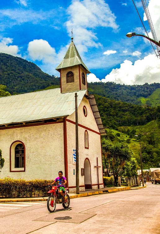 Capilla San José de Pozuzo