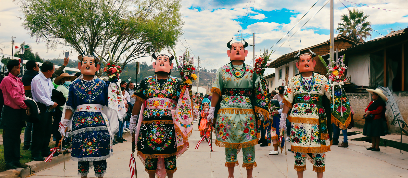 ¡Promociona tu negocio en Y Tú Qué Planes!