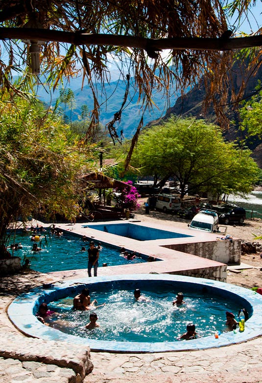 Baños termales de Cconoc