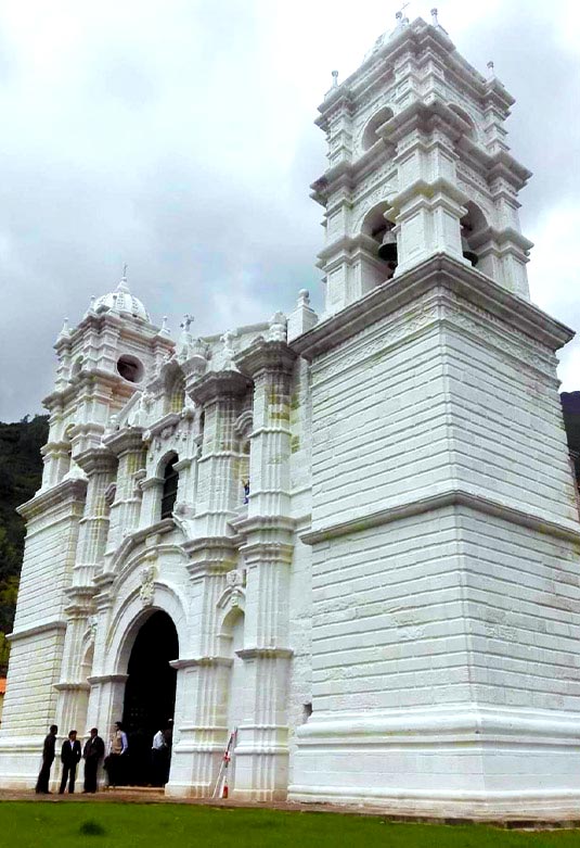 Templo Colonial de Cocharcas 