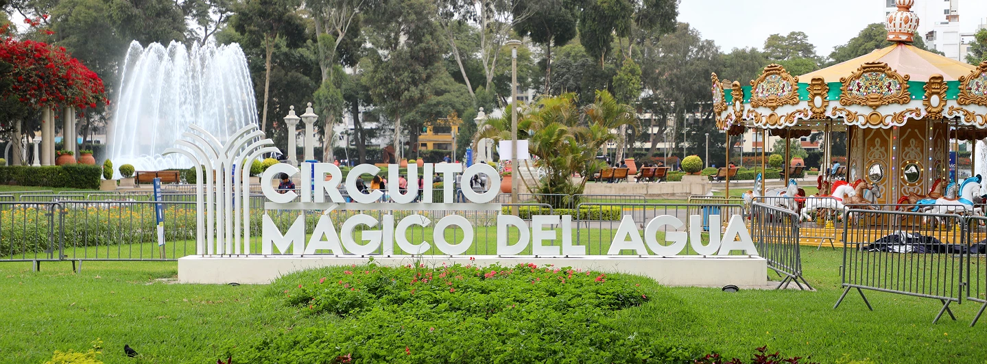 VISITA ESPECIAL: EN FAMILIA EN EL CIRCUITO MÁGICO DEL AGUA