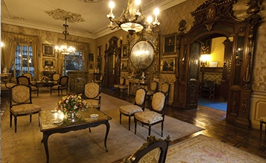 Casa Aliaga
